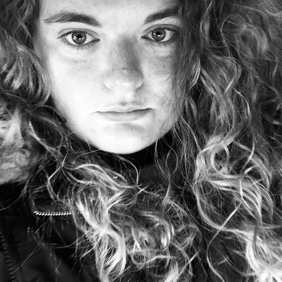 Meet your Posher, Joanne - Picture 1 of 1